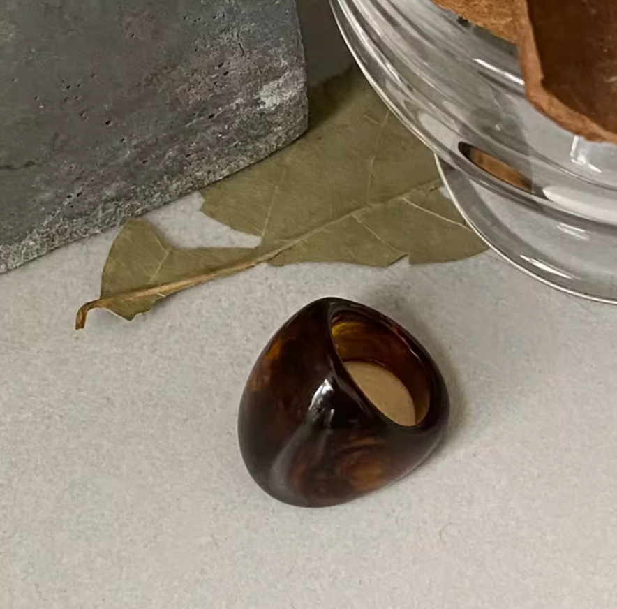 Dakota Amber Ring